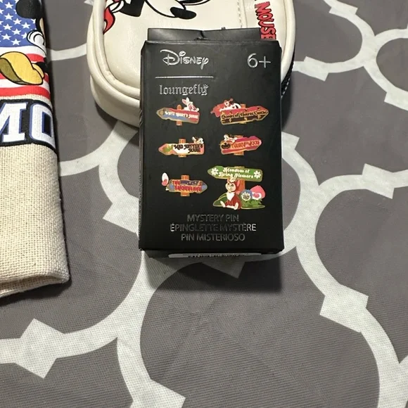 Disney Loungefly Mystery Pin & Primark Bag Bundle - Picture 5 of 10